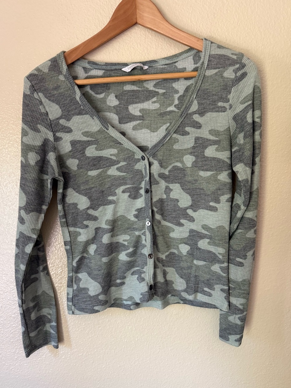 ❇️TRESICS Women’s Camo V-Neck Top 2 for $22 ❇️